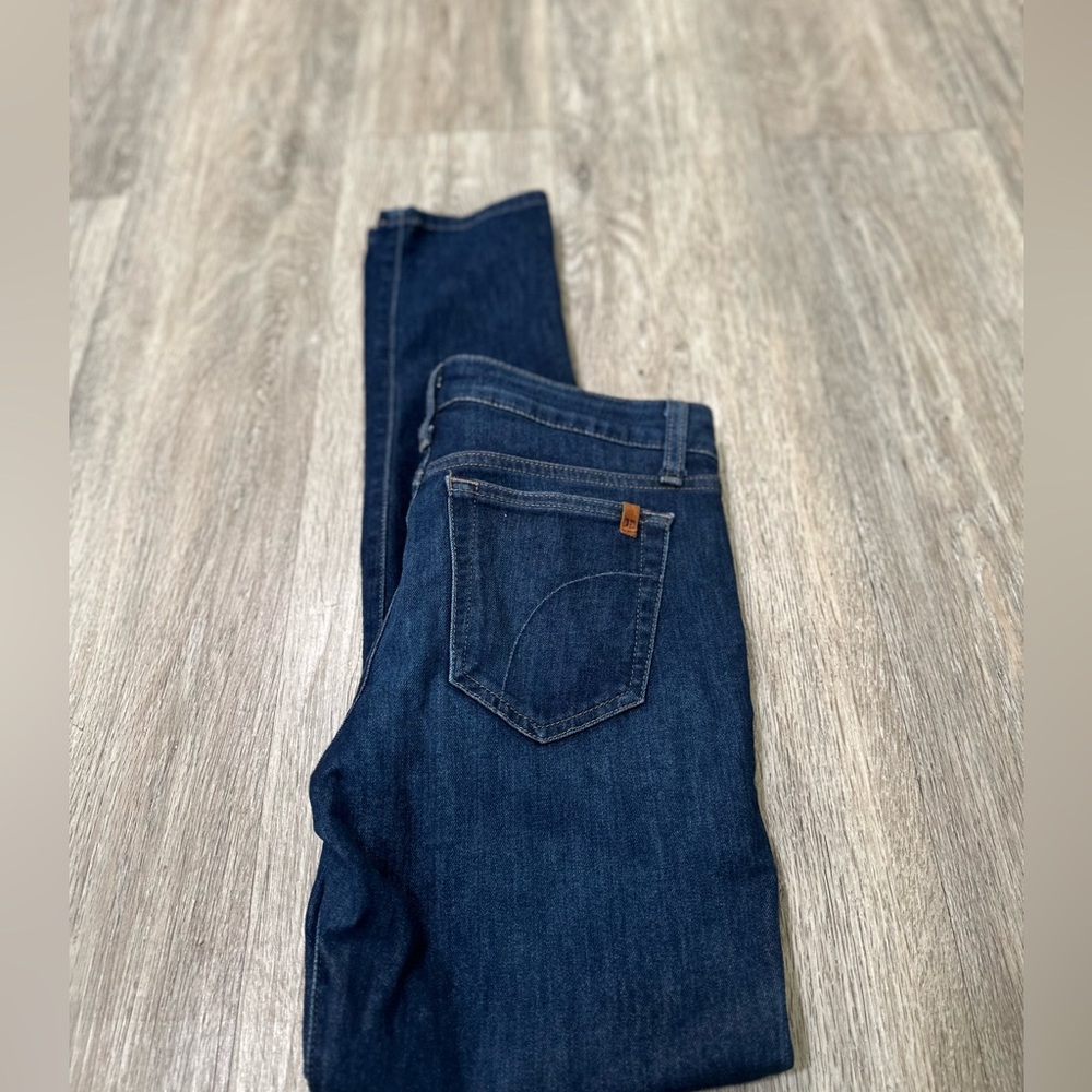 Joes womens skinny booty fit jeans size W27